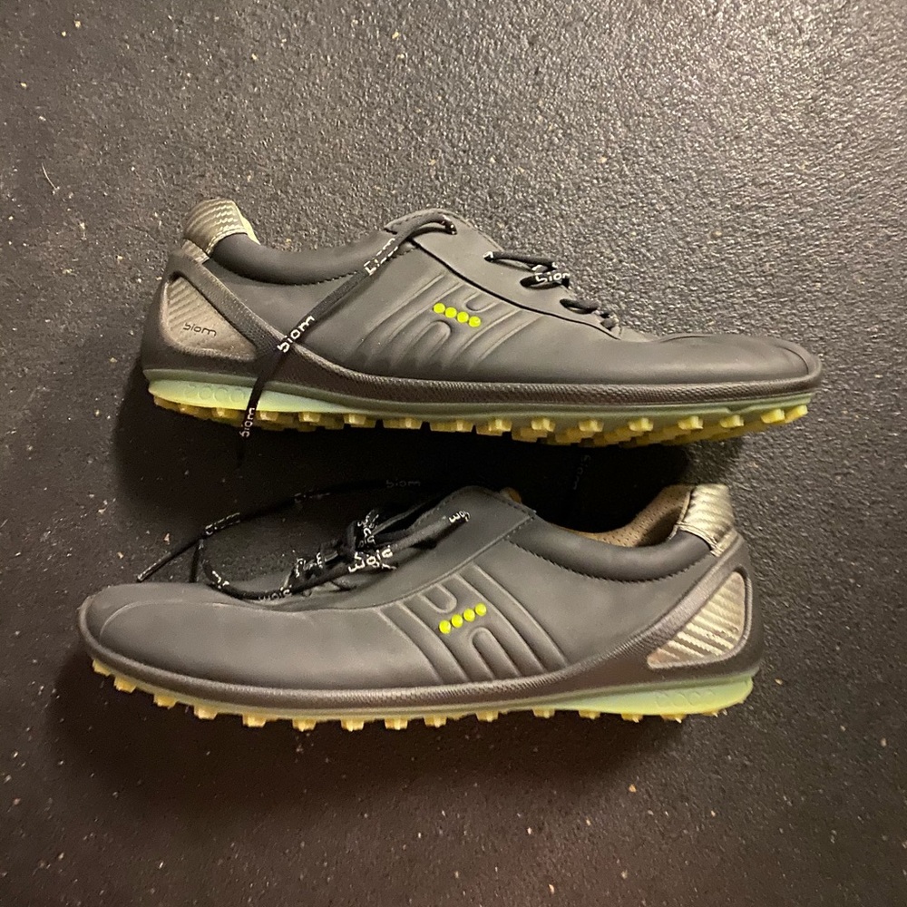 Ecco Biom golf shoes